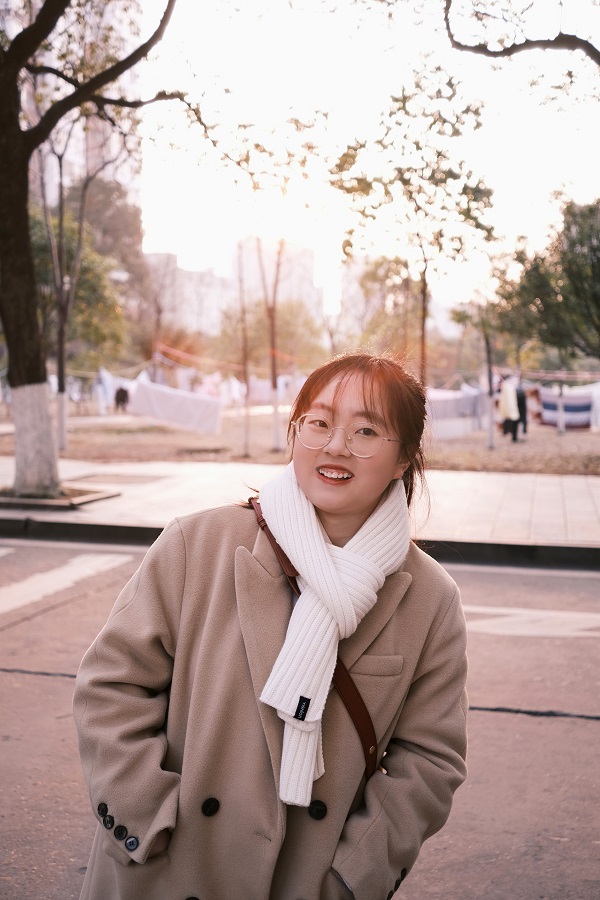 刘婧怡.jpg
