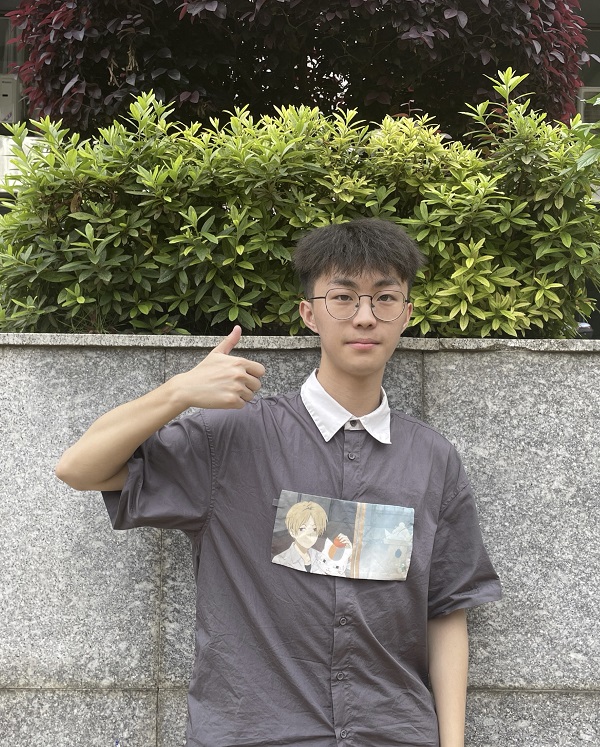 钟志鹏.jpg